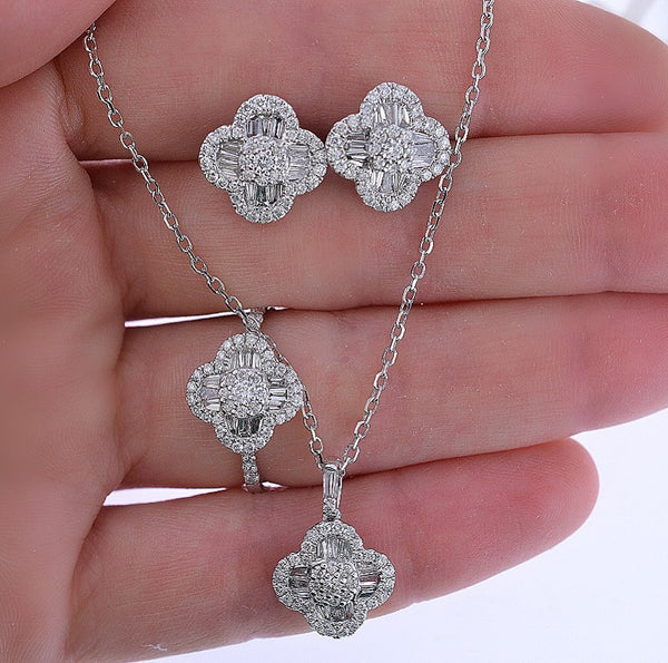 WHITE GOLD DIAMOND CLOVER STUD EARRINGS 1.15 cttw.